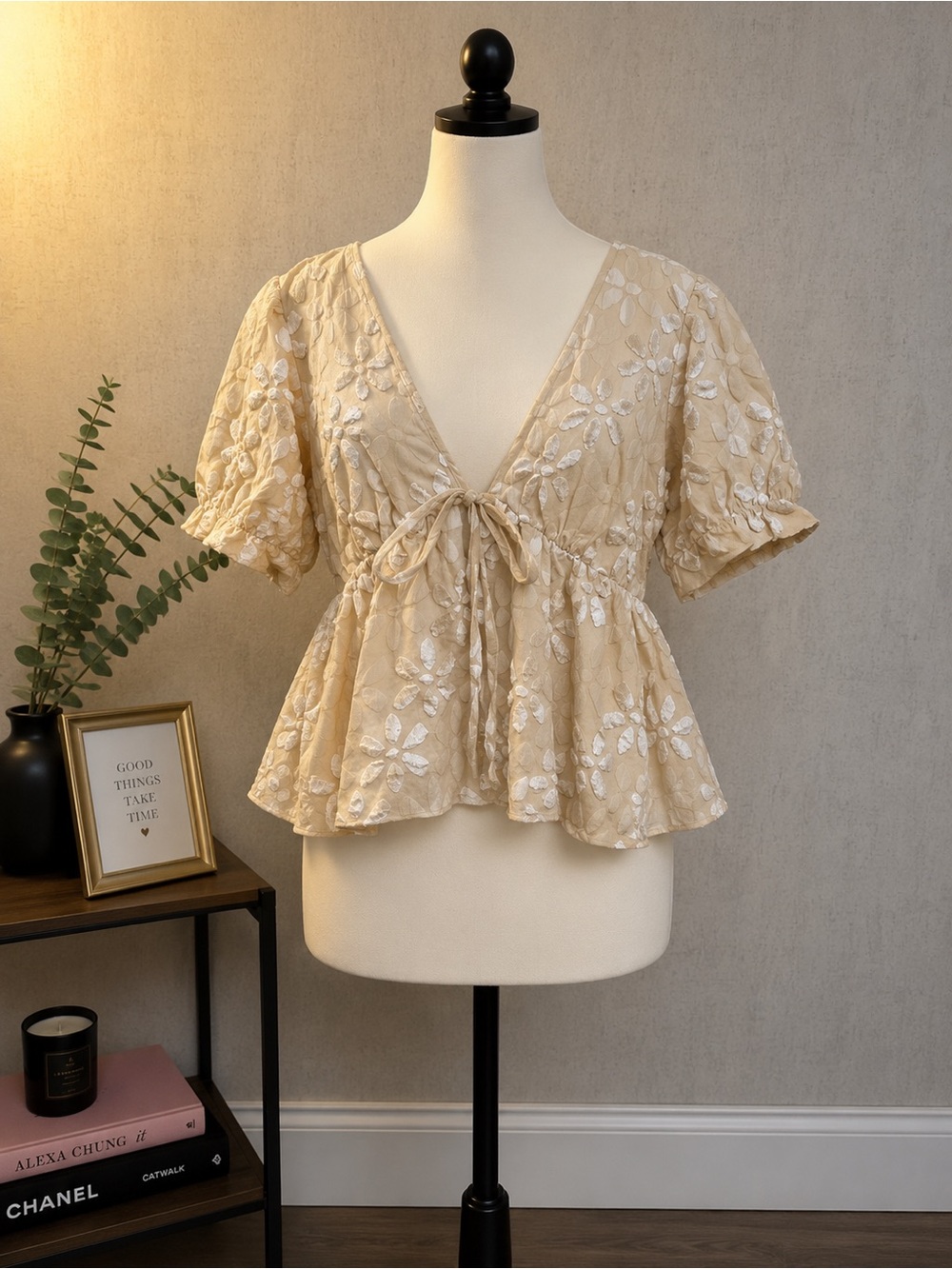 SHEIN Beige Cream Floral Tie-Front Puff Sleeve Blouse